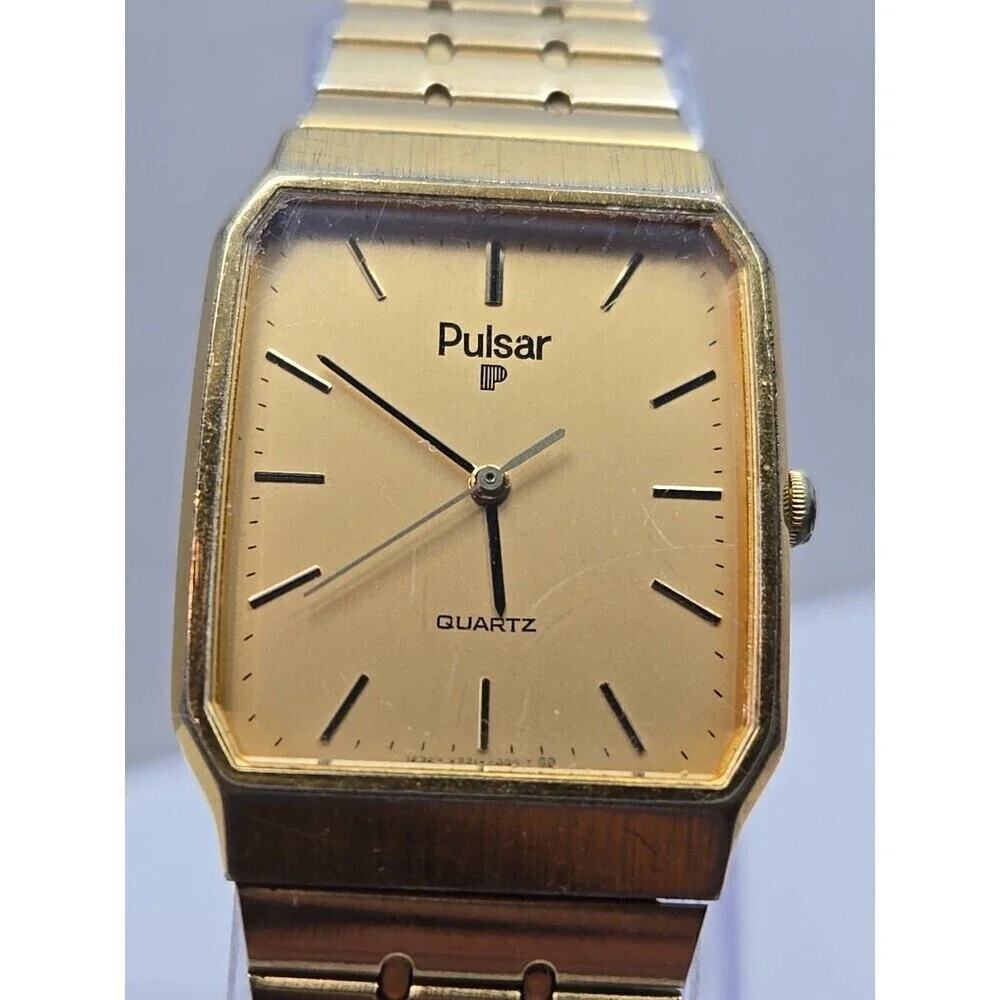 Vintage Pulsar by Seiko V321-5009 Gold Tone Tank Quartz Mens Watch New Battery